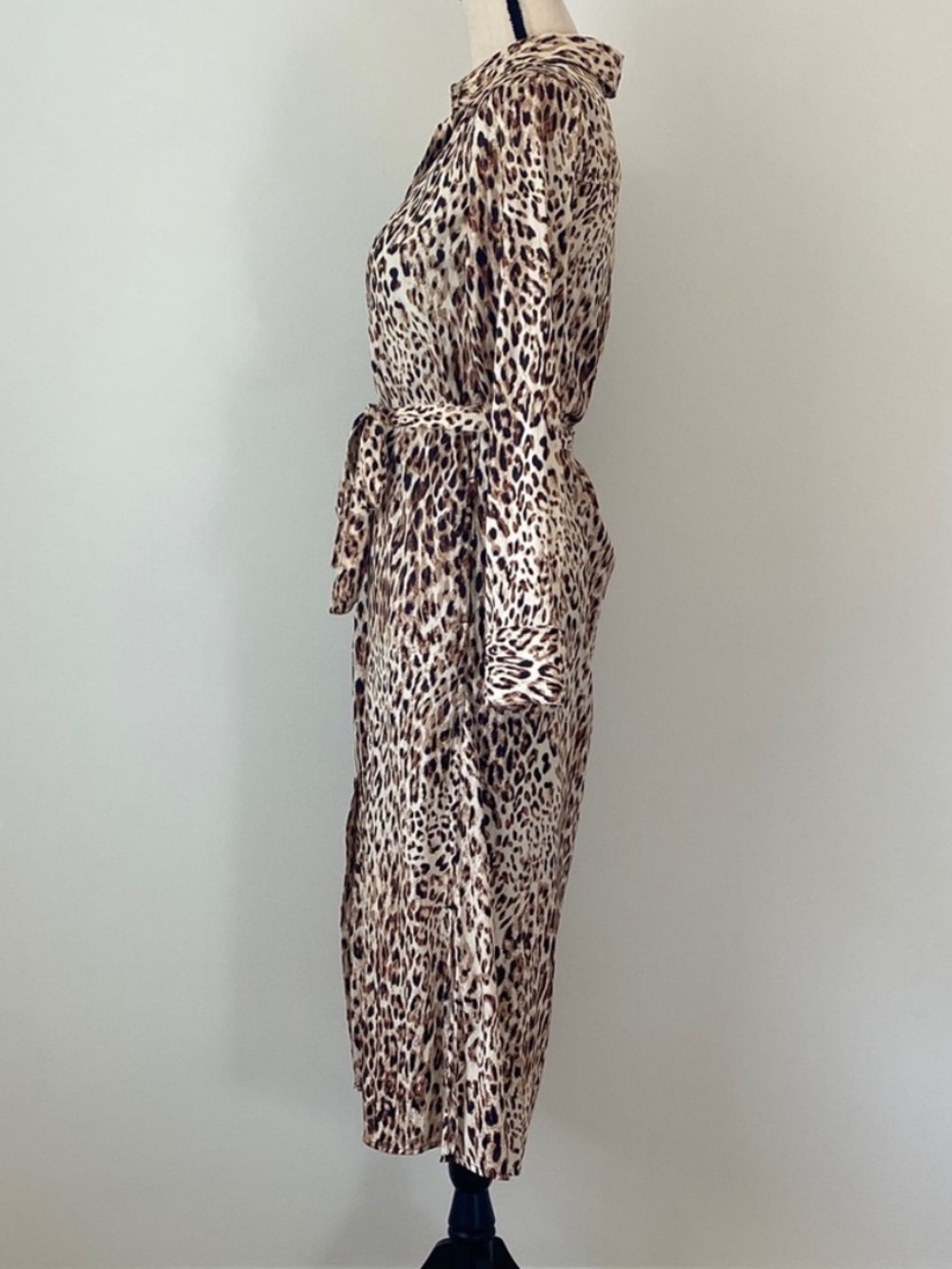BR Factory Midi Shirt Dress w/Black Slip & Pockets in Cream & Black Animal Print - Picture 3 of 7